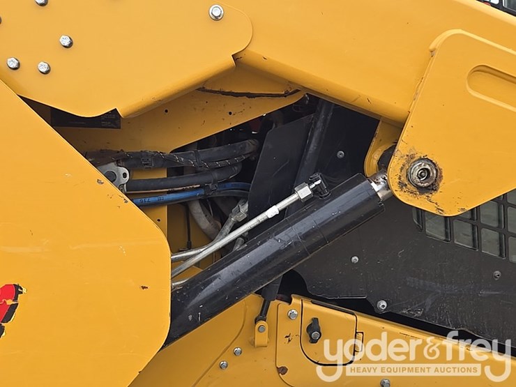 2020-caterpillar-289d3-image-28