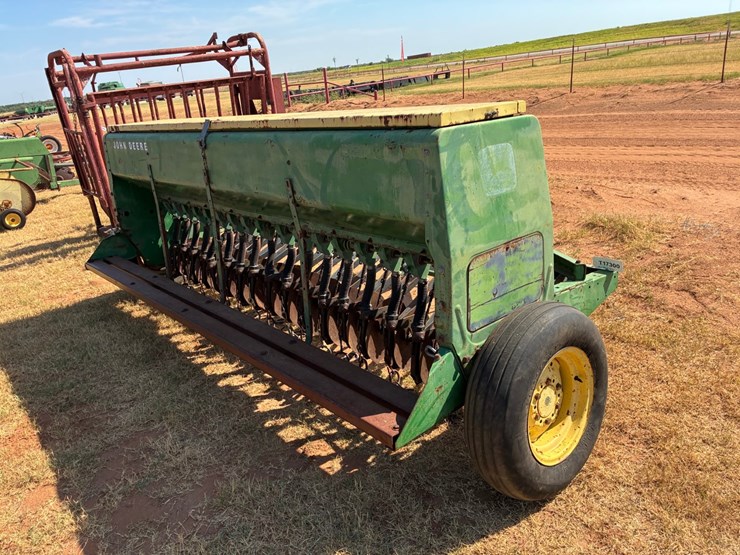 john-deere-8200-image-4