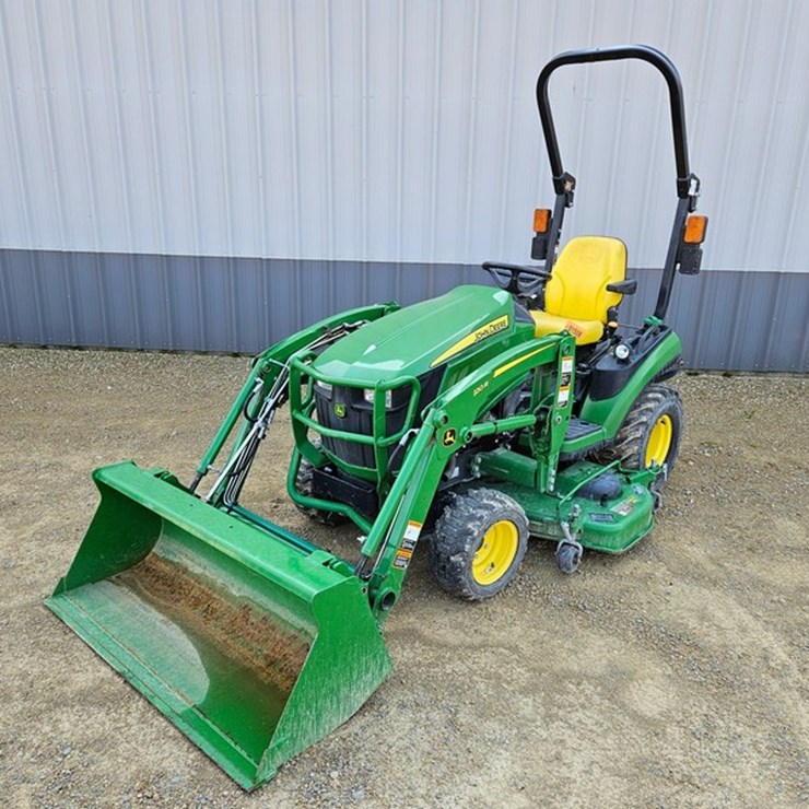 JOHN DEERE 1025R