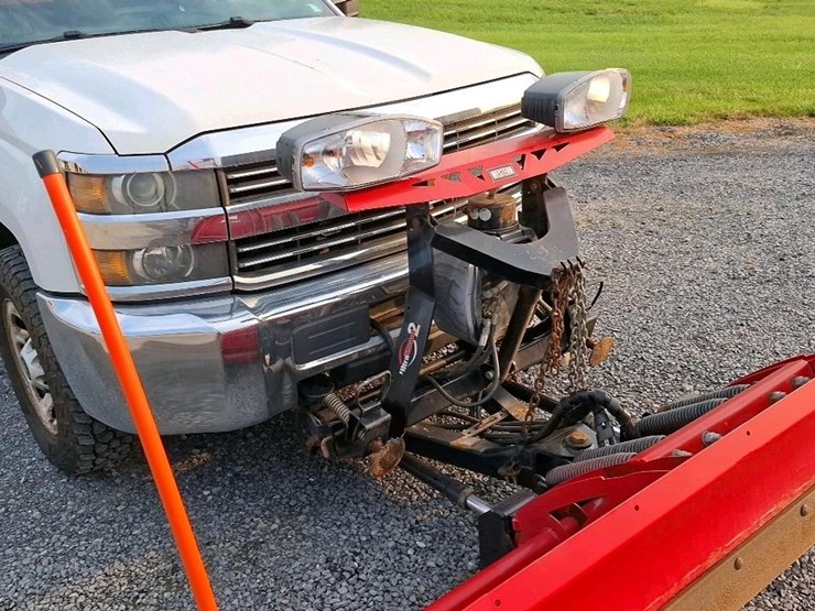 2015-chevrolet-2500-image-21