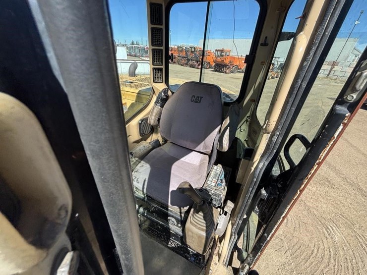 caterpillar-313b-image-25