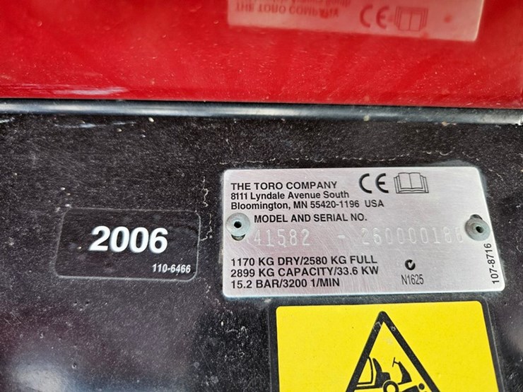 2006-toro-multi-pro-5700d-image-48