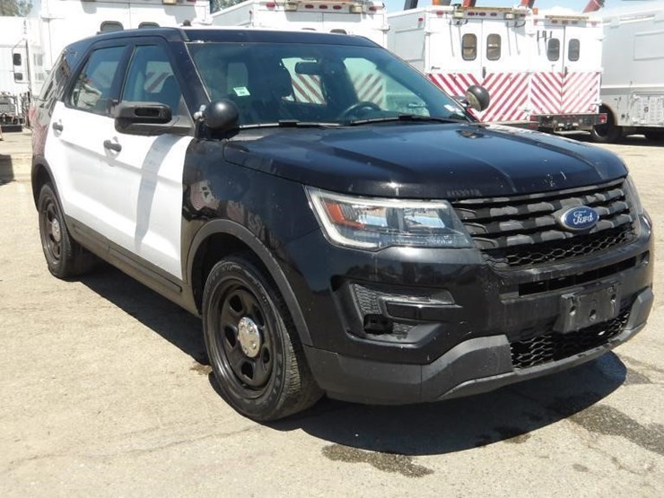2019-ford-explorer-image-2