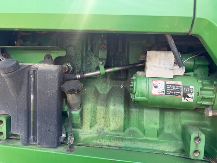 1997-john-deere-8300-image-47