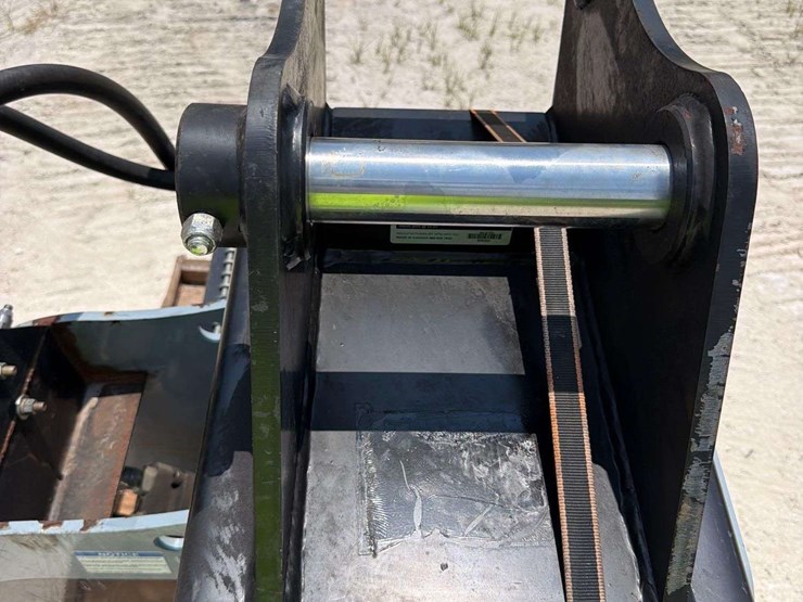 baumalight-gxm550-hydraulic-stump-grinder-excavator-attachment-image-11