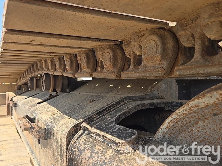 2019-caterpillar-336-image-17