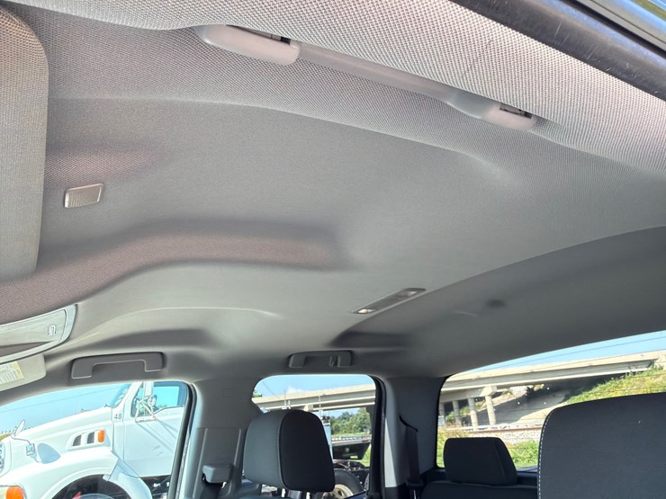 #102-•-2018-gmc-sierra-1500-4x4-image-11
