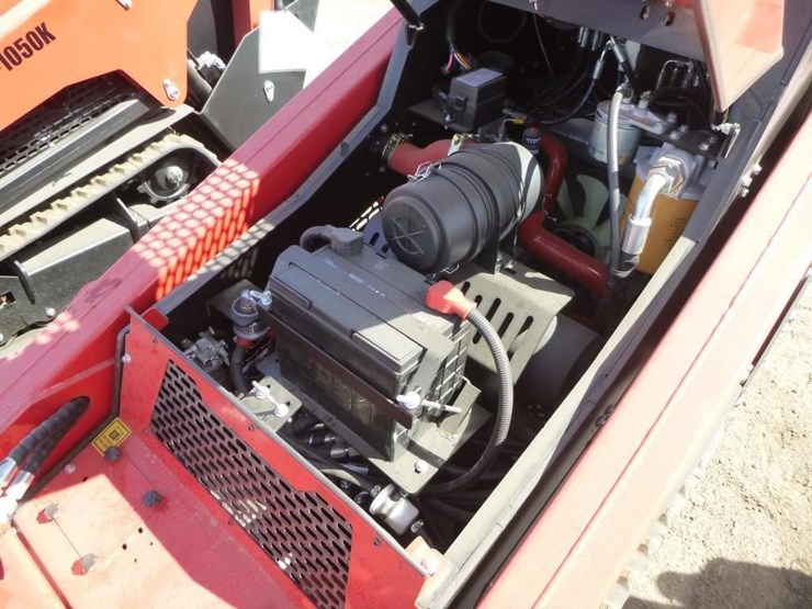 sdlool-1050k-skid-steer-track-loader-image-15