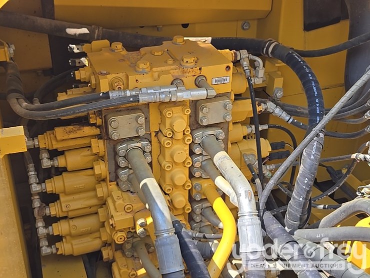 2018-komatsu-pc210-lci-11-image-50
