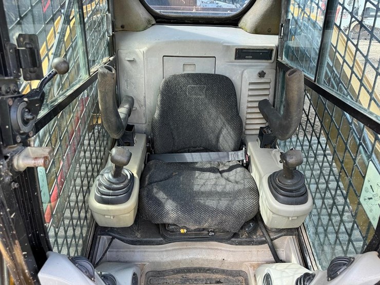 2008-caterpillar-287c-image-23