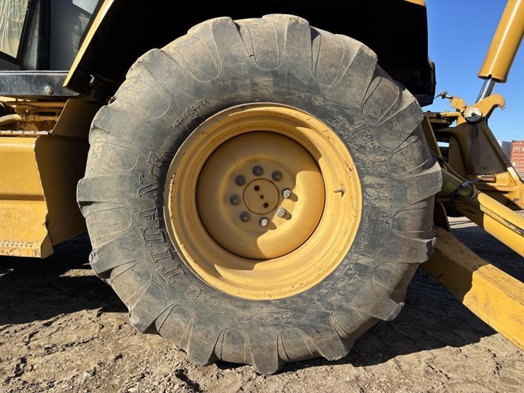 caterpillar-416c-image-34
