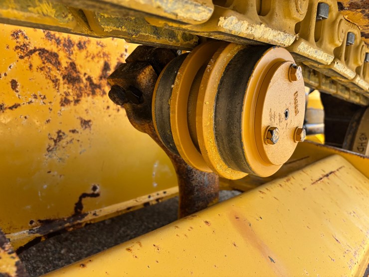 2022-deere-450k-lgp-image-25