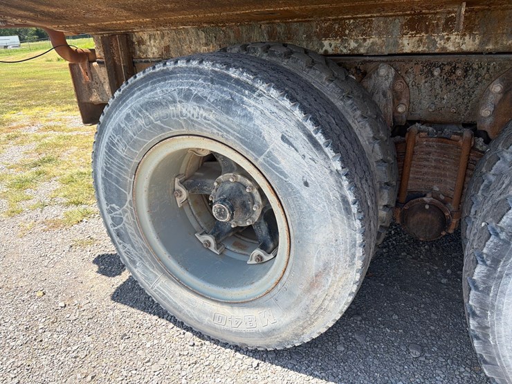 2000-mack-dm690sx-image-15