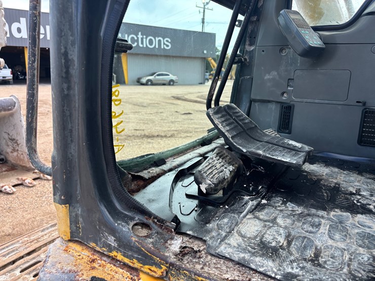 komatsu-pc200-lc-6-image-33