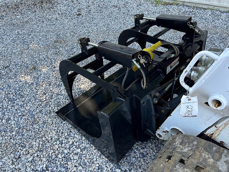 wildcat-68"-skid-steer-grapple-image-5
