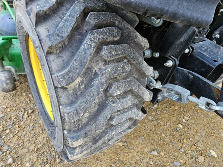 john-deere-1025r-image-19