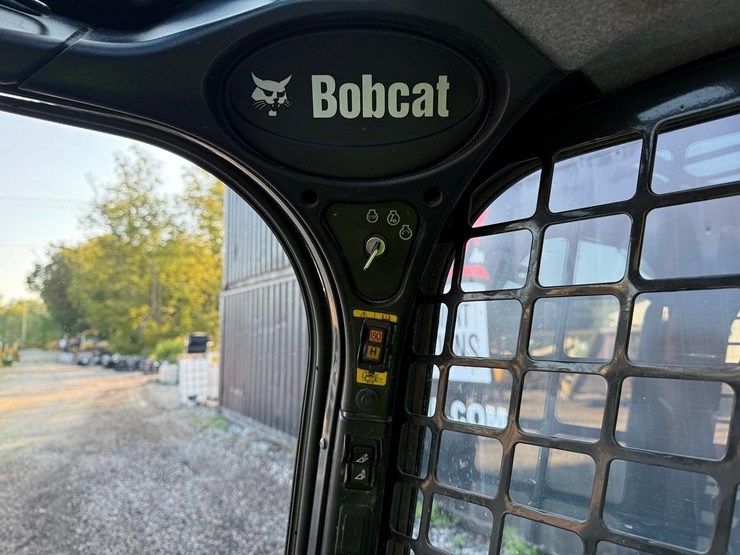 2023-bobcat-t595-image-23