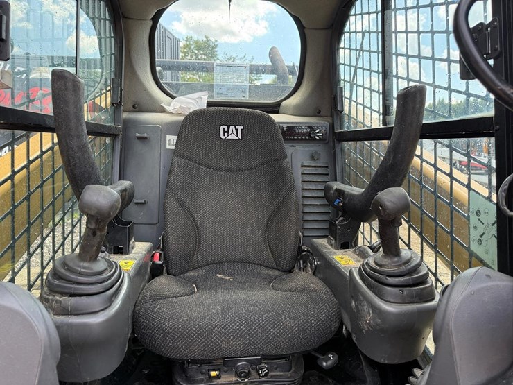 2018-caterpillar-299d2-xps-image-20