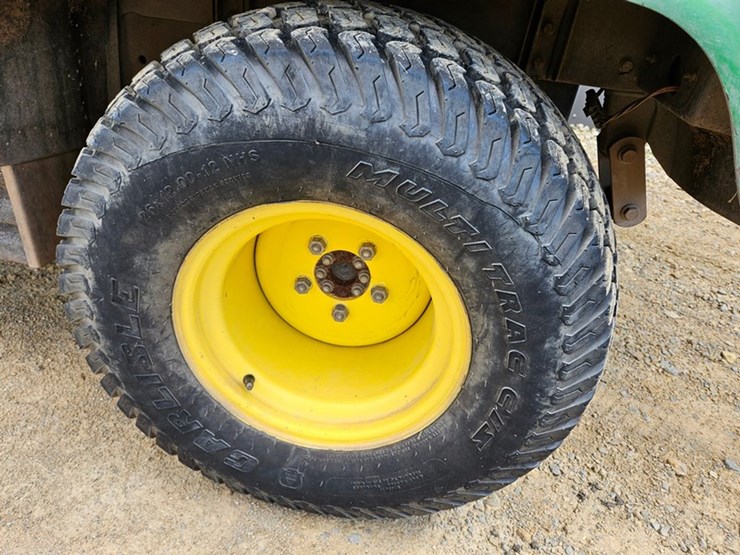 2020-john-deere-gator-image-15