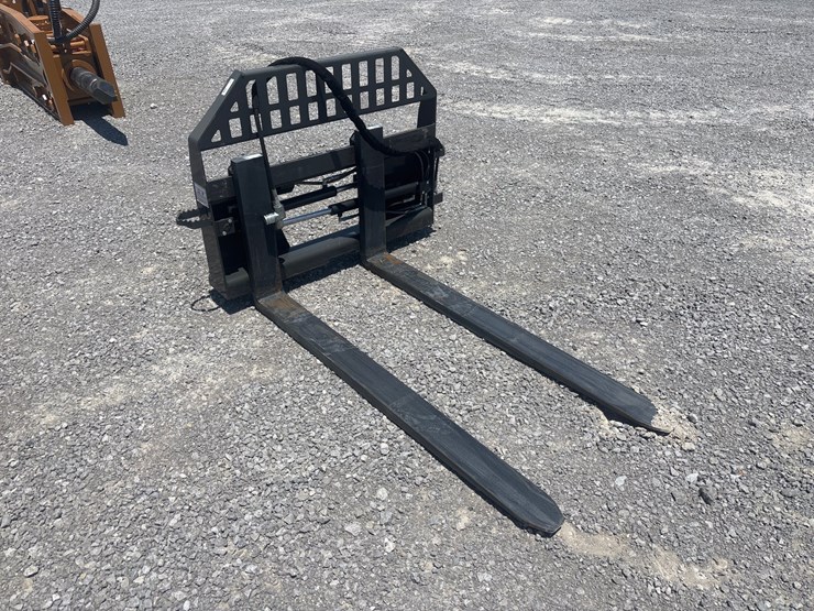 #11-•-cid-xtreme-60"-hyd-pallet-forks-image-1