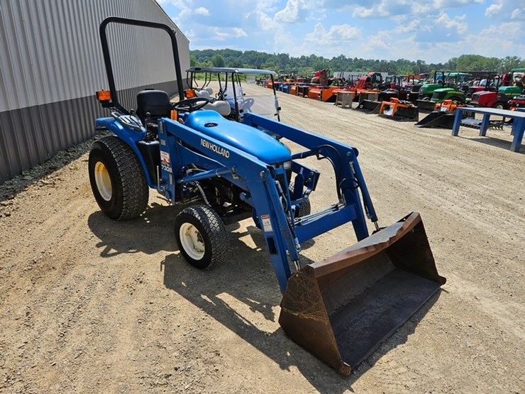 new-holland-tc25-image-7