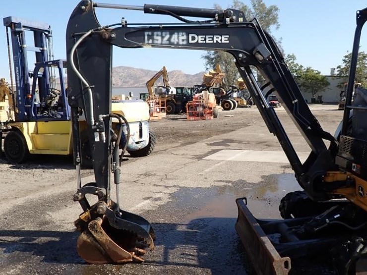 2023-deere-35g-image-5