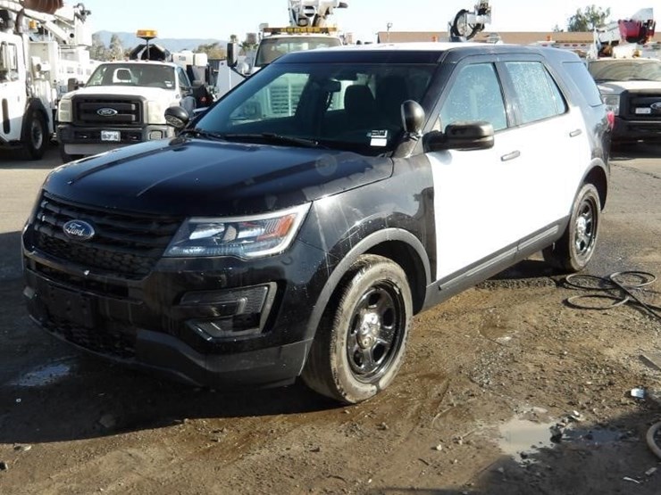 2019-ford-explorer-image-1