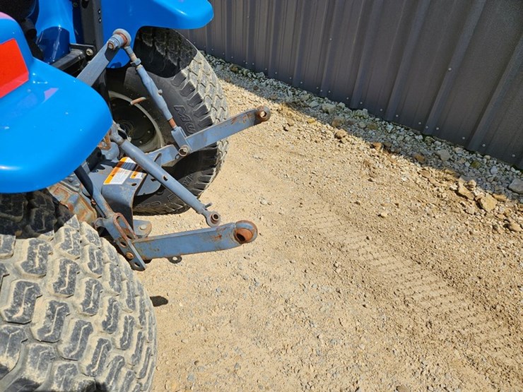 new-holland-tc25-image-20