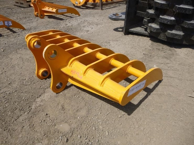 caterpillar-303-image-3