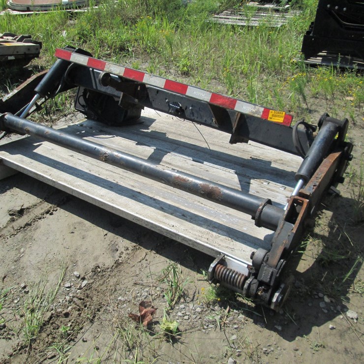 #53889 • Maxon 79" Lift Gate INV#53889
