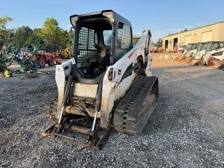 2018-bobcat-t740-image-8
