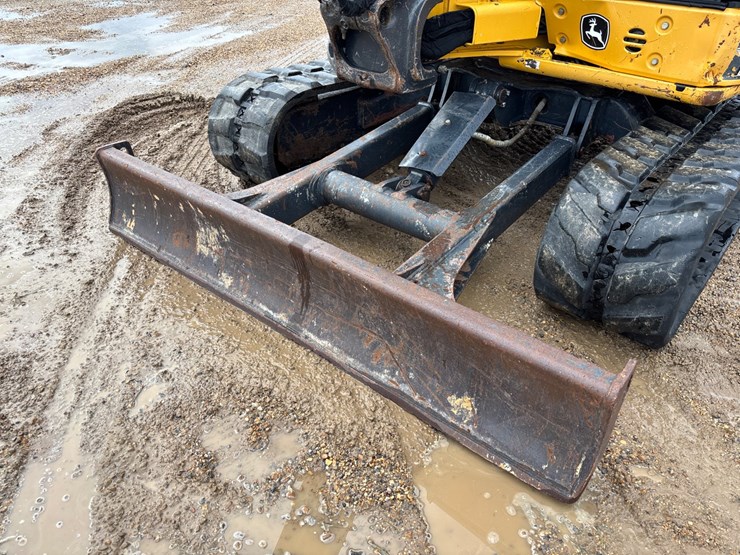 2017-deere-50g-image-7