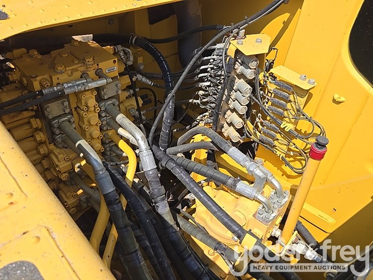 2018-komatsu-pc210-lci-11-image-49