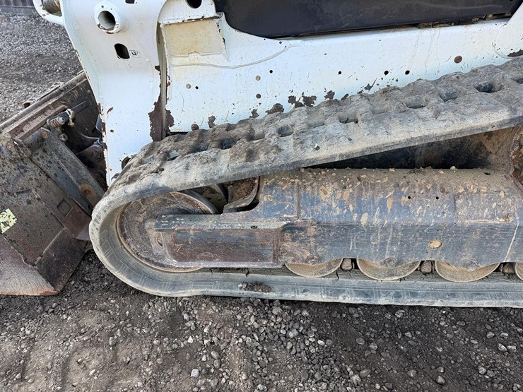 2015-bobcat-t550-image-18
