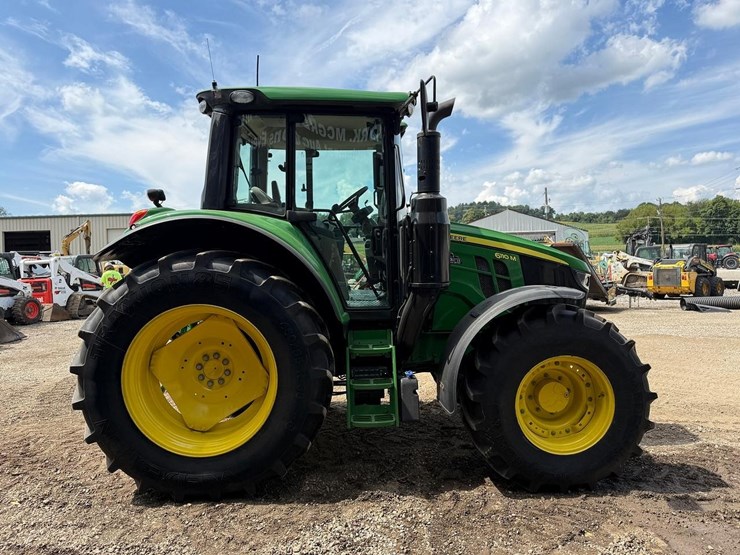 2020-john-deere-6110m-image-5