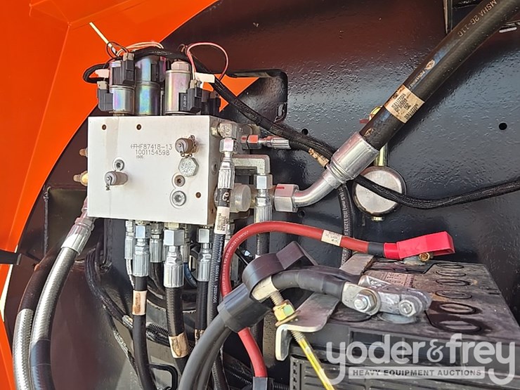 2015-jlg-860sj-image-44