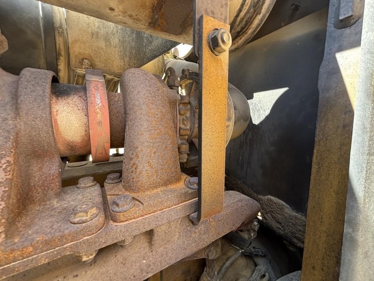 deere-410g-image-59