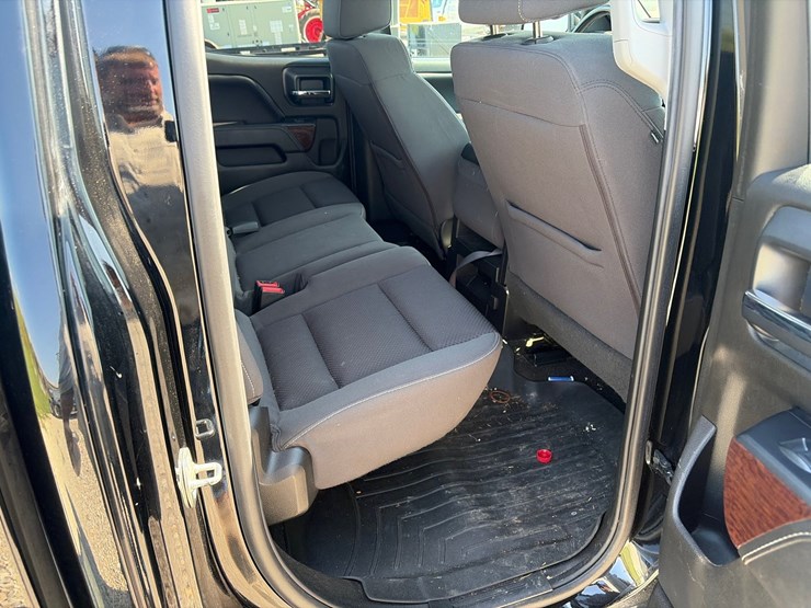 #102-•-2018-gmc-sierra-1500-4x4-image-14