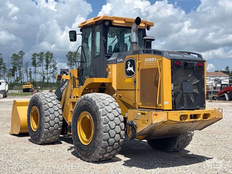 2019-deere-624l-image-2