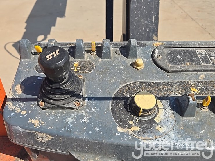 2015-jlg-860sj-image-37