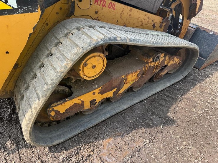 2016-caterpillar-259d-image-19