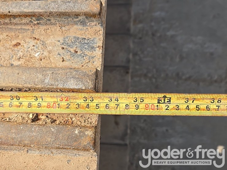 2019-caterpillar-336-image-19