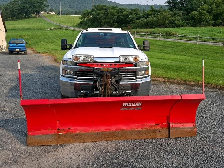 2015-chevrolet-2500-image-8
