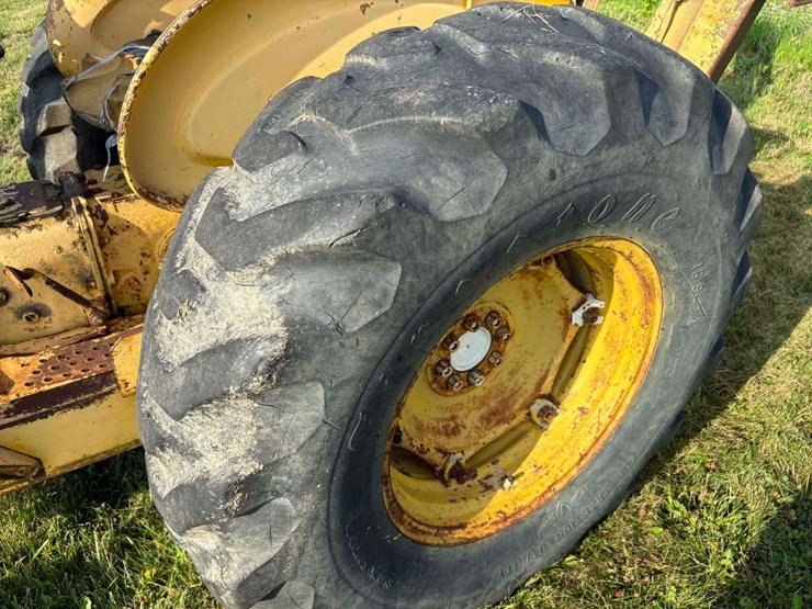ford-backhoe-image-6