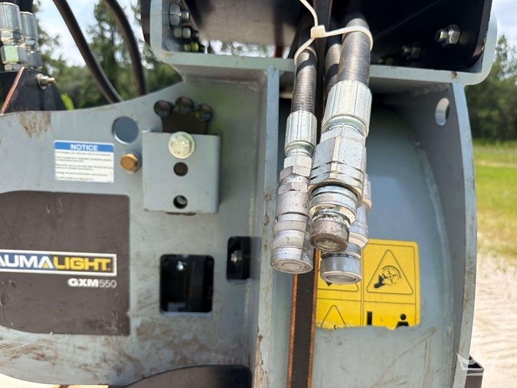 baumalight-gxm550-hydraulic-stump-grinder-excavator-attachment-image-8