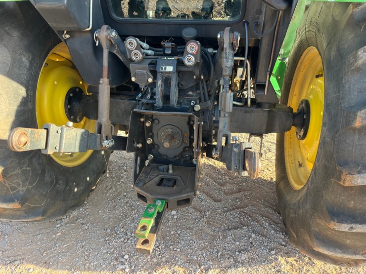 2009-john-deere-5101e-image-11