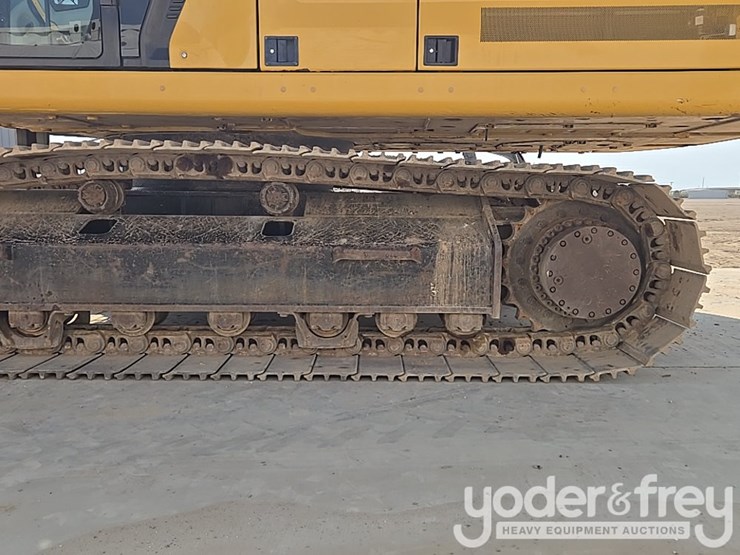 2019-caterpillar-336-image-11