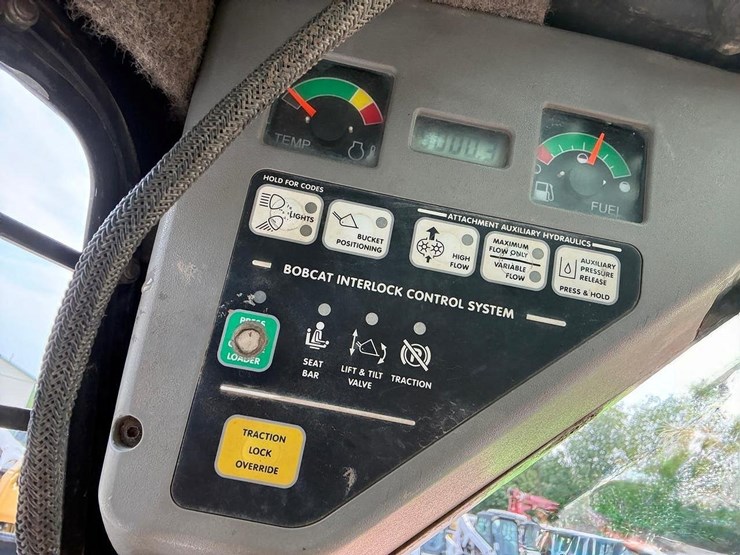 bobcat-t300-image-22