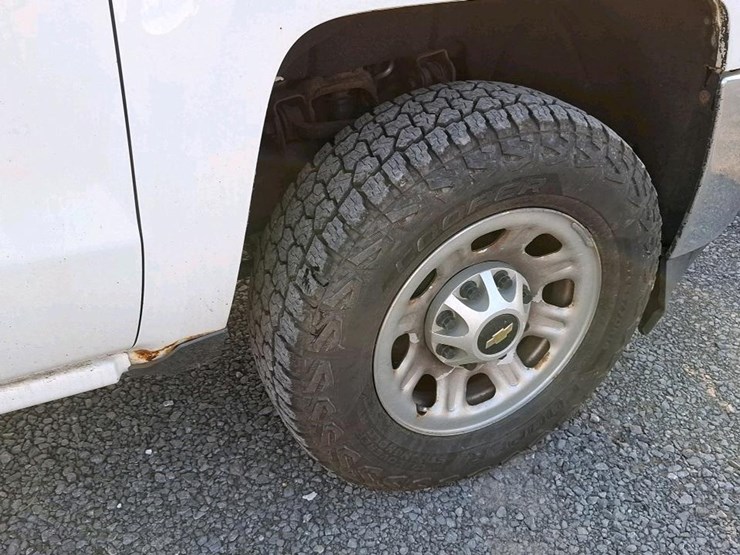 2015-chevrolet-2500-image-28