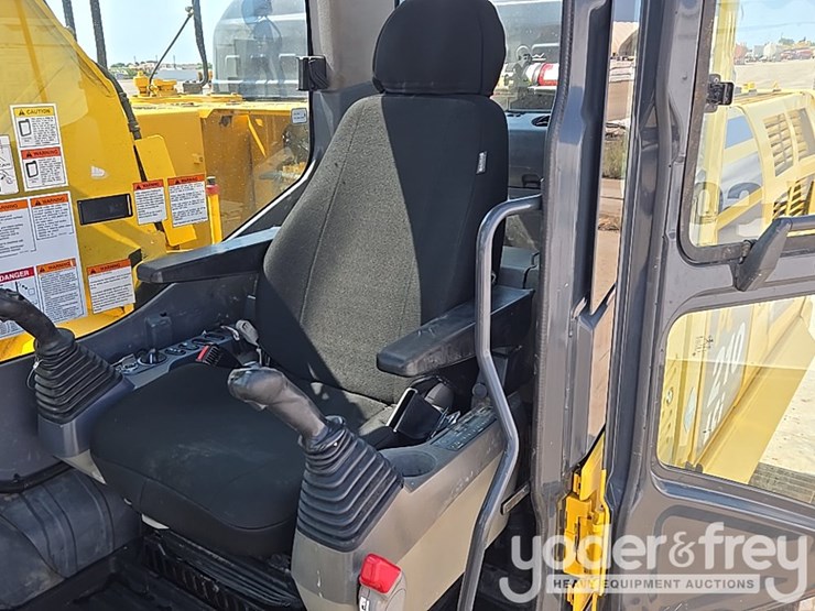 2018-komatsu-pc210-lci-11-image-75